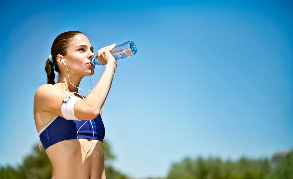l’hydratation de son corps tout au long de la journée est l’une des clés d’une vie saine, au même titre qu’une alimentation équilibrée
